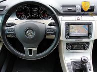 Volkswagen Passat - 9